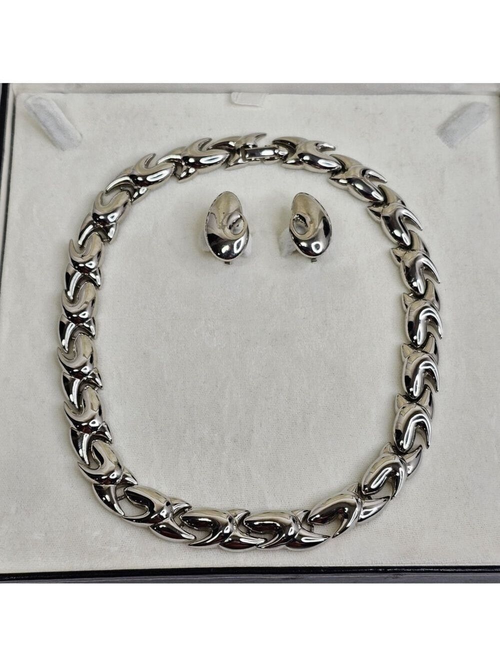 Butler Fifth Avenue Collection Necklace & Earrings Set Silver Tone 16” Boxed 93g
